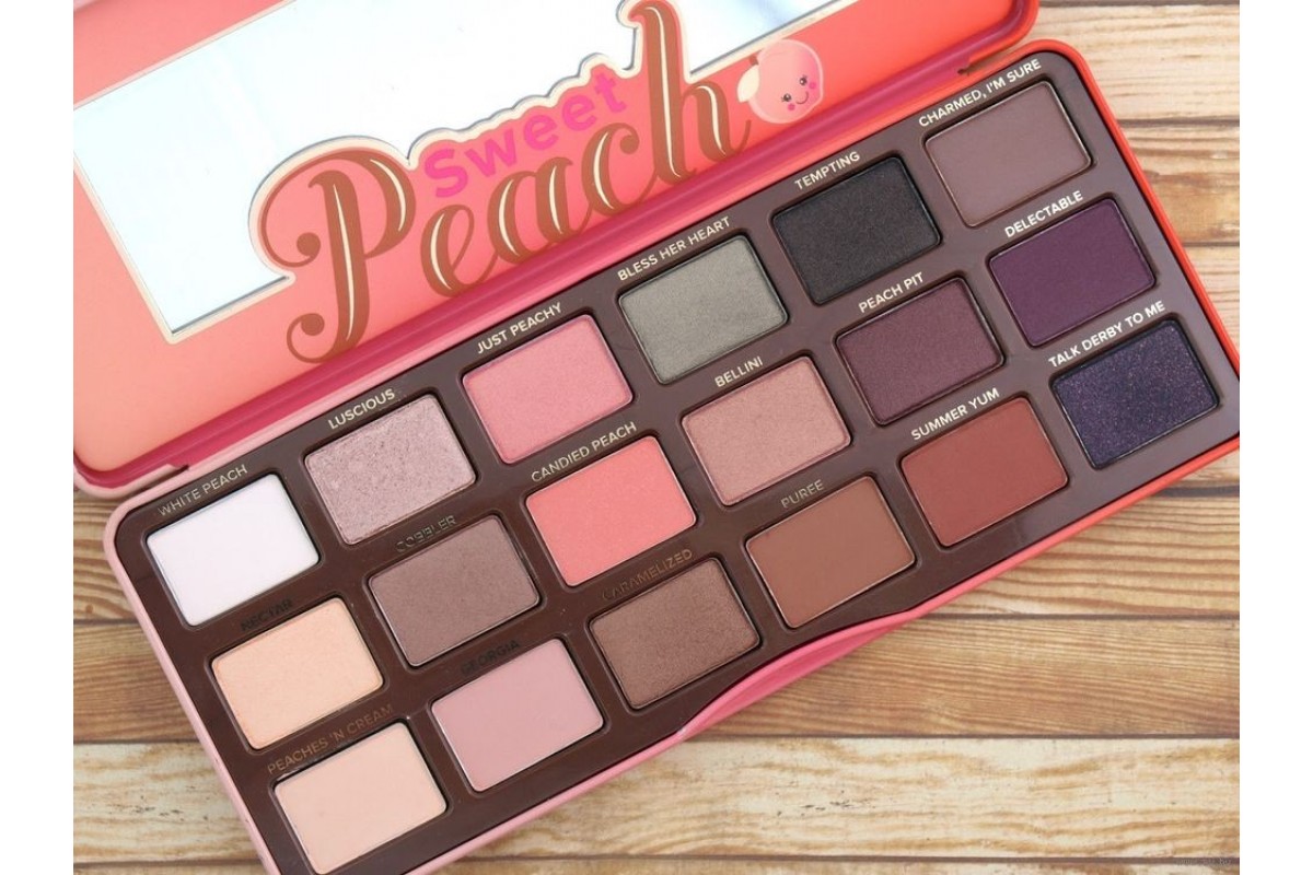 Палетка теней TOO FACED Sweet Peach collection.